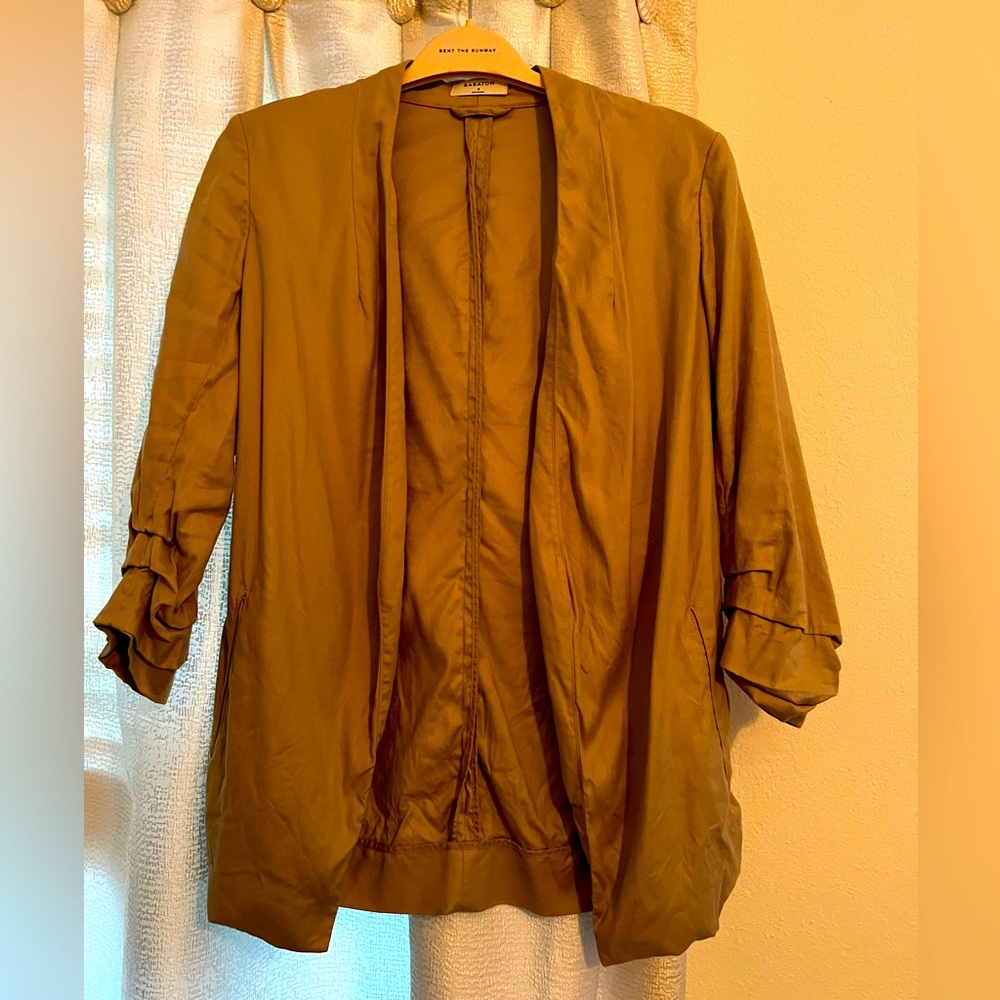 Aritzia Blazer size 8